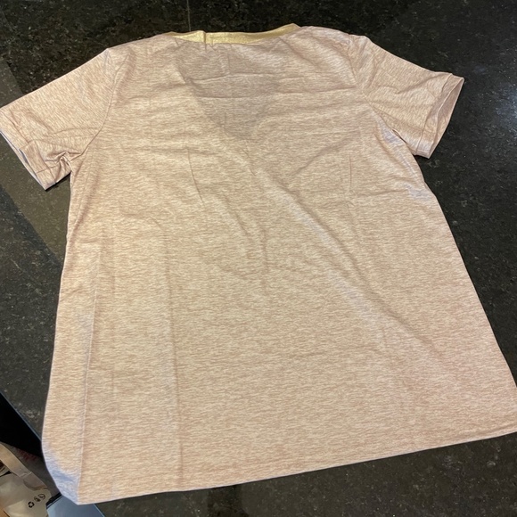 New V-Neck Shirt Sleeve color block T-Shirt - Picture 4 of 5